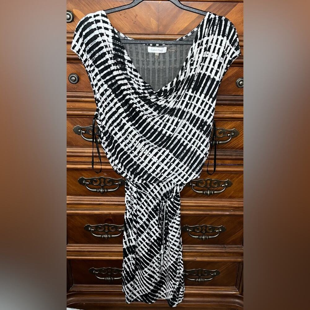 Calvin Klein Women’s Black White Striped Cowl Neck Stretch Mini Dress 22” P2P